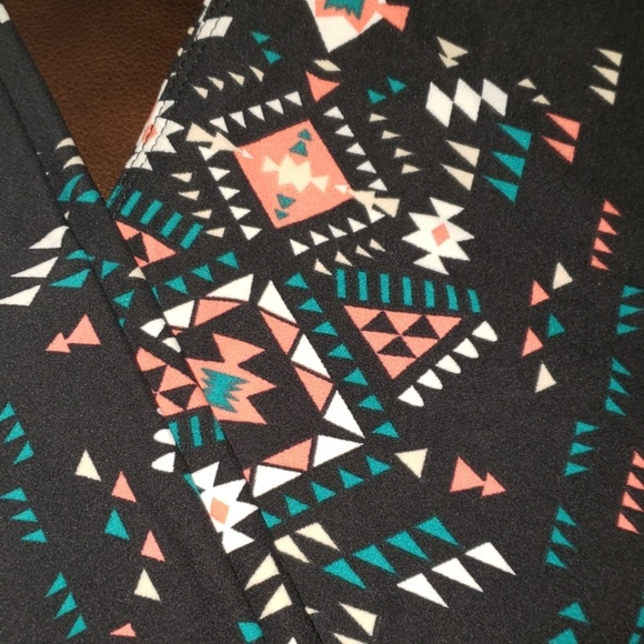 💘3 for $10💘 NWOT Juniors Leggings - Picture 2 of 4